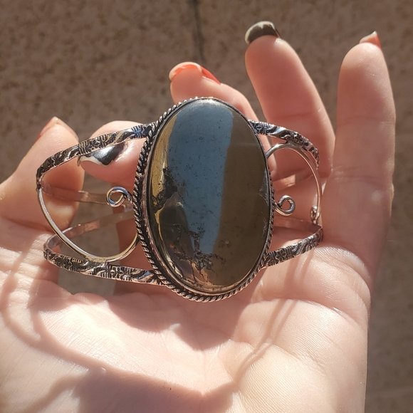 New Pyrite Silver Cuff Bracelet. - Picture 13 of 13